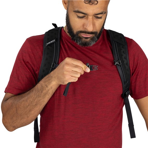 Osprey Sportlite 25 Wanderrucksack raven black hier im Osprey-Shop günstig online bestellen
