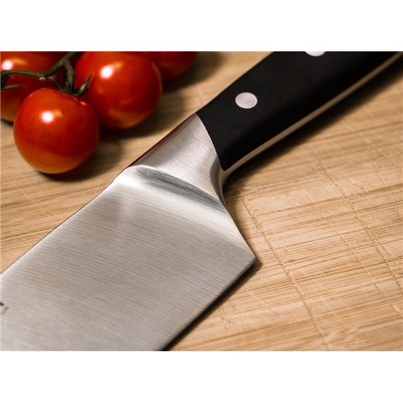 Böker Plus Forge Santoku Kochmesser hier im Böker-Shop günstig online bestellen