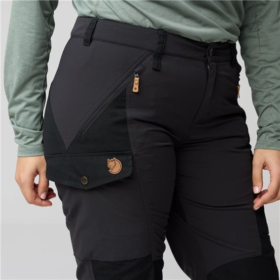 Fjällräven Nikka Trousers Curved Damen Outdoorhose Wanderhose black hier im Fjällräven-Shop günstig online bestellen