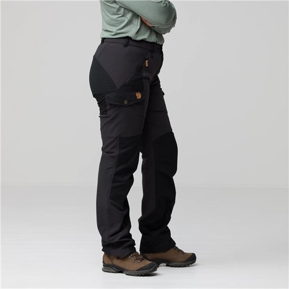 Fjällräven Nikka Trousers Curved Damen Outdoorhose Wanderhose black hier im Fjällräven-Shop günstig online bestellen