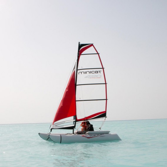 MiniCat 420 Evoque aufblasbarer Katamaran Segelboot hier im MINICAT-Shop günstig online bestellen