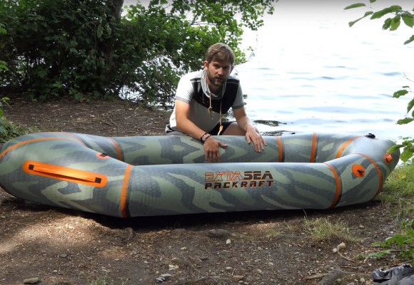 Erlebe die Faszination des Wassersports mit dem Extasea Packraft 255 – Das ultimative Rucksack-Schlauchboot für Abenteurer!