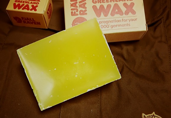 Fj&auml;llr&auml;ven: So gelingt die Wachsimpr&auml;gnierung des G-1000 Gewebes 